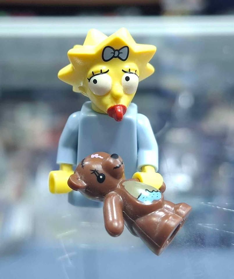 SJ3 Maggie Simpson Lego Mini Figura