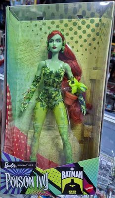 SJ3 Poison Ivy Barbie Mattel Nueva DC Comics Batman