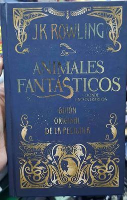 SJ3 Animales Fantasticos y Donde Encontrarlos Libro Tapa Dura Guión Original de la Pelicula