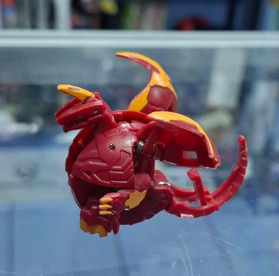 SJ2 Bakugan Rojo