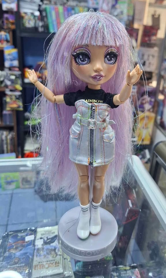 SJ3 Rainbow High Series Avery Styles Muñeca 2020