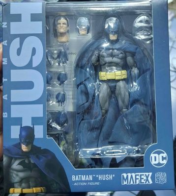 SJ1 Batman Figura Hush Mafex Medicom DC