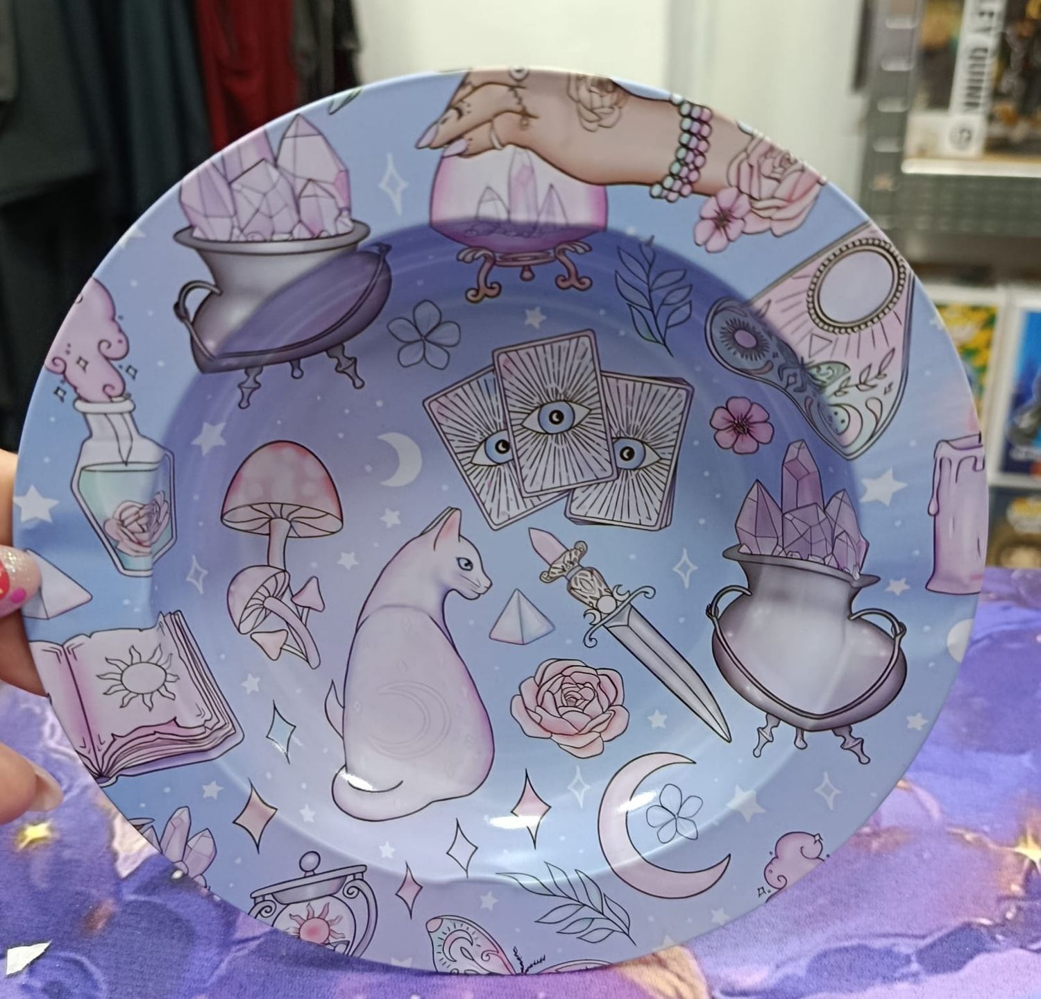 KM Cenicero Circular De Metal Morado Con Estampado