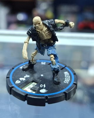 SJ1 Skeleton 100 Horrorclix