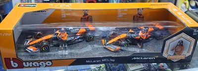 SJ1 McLaren MCL38 1/24 Burago Formula 1 Race Pack