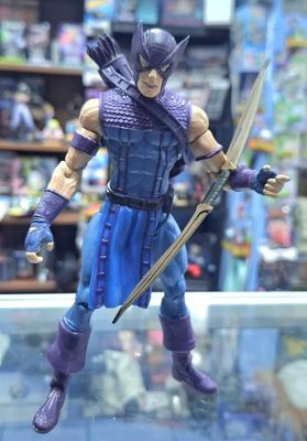 SJ1 Hawkeye Figura Diamond Select Marvel