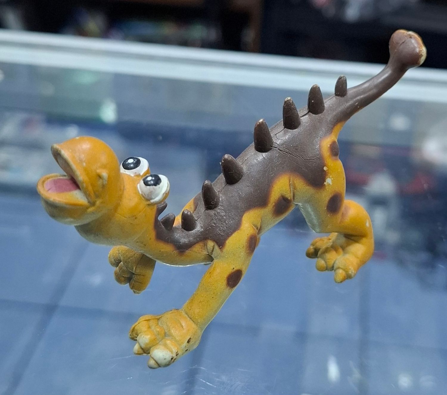SH1 Tuojiangosaurus Dinosaurio 4 Pulgadas