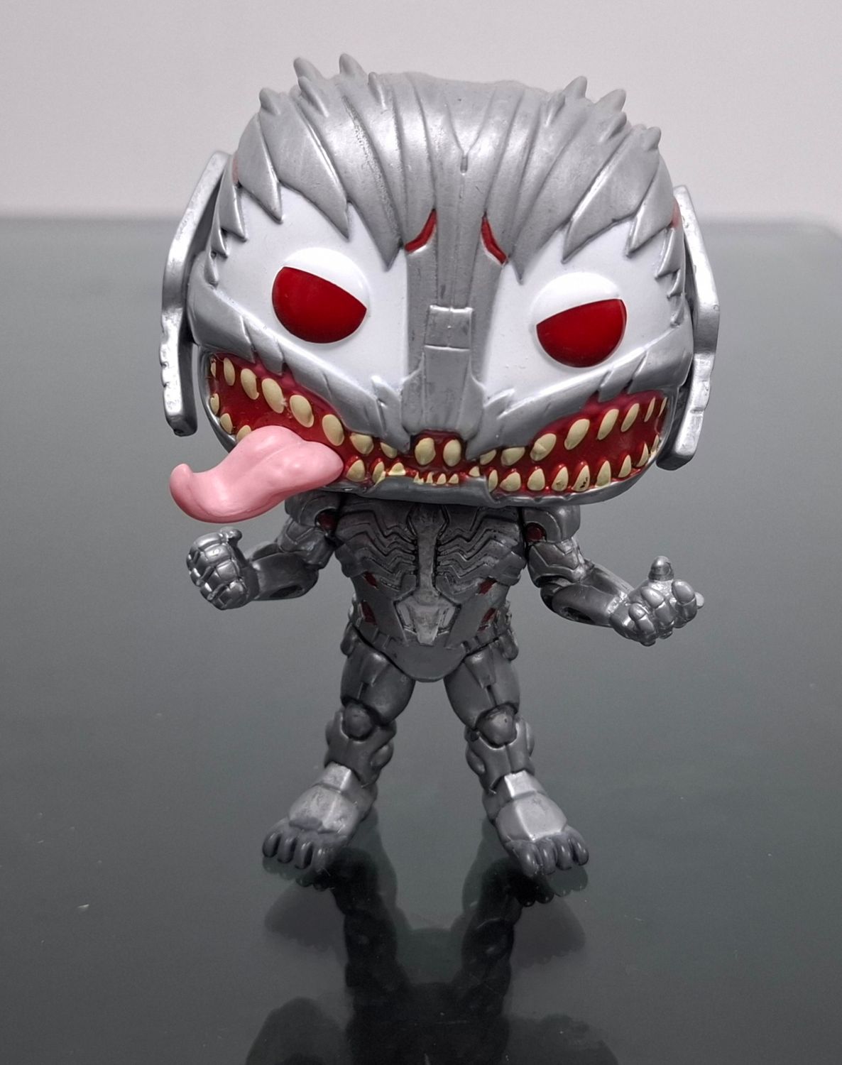 SJ2 Venomized Ultron Figura Funko Pop Suelto