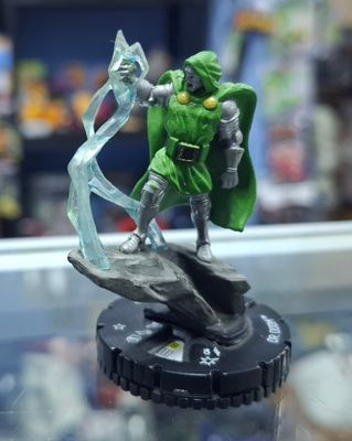 SH1 Dr Doom Heroclix 019
