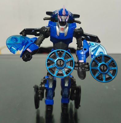 SH1 Arcee Figura Transformers Figura Legacy Deluxe