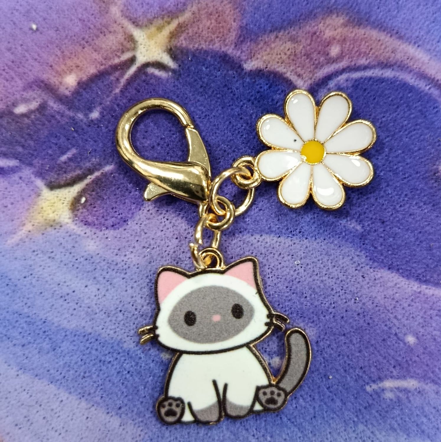 KM Llavero Metalico de Gato Siames con Flor