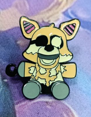 KM Pin de Metal Esmaltado, Foxy the Pirate at Freddy's "Fireworks Freddy.