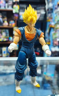 SH1 Super Vegito Figura Articulada Dragón Ball Figura Bandai