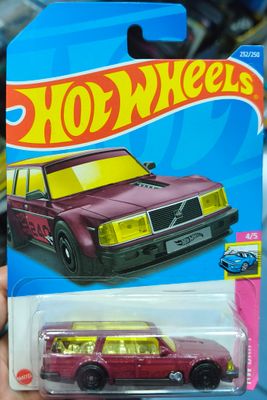 SJ1 Volvo 240 Drift Wagon Hot Wheels