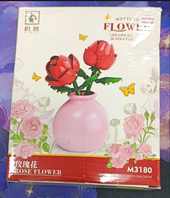 KM Mini Flores armables tipo lego. Rosa Roja Incluyen en Jarron