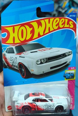 SJ1 Dodge Challenger Drift Car Hot Wheels