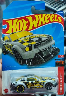SJ1 2005 Ford Mustang Hot Wheels