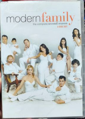 SH1 Modern Family The Complete Second Season DVD Nuevo Sellado Español Ingles