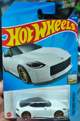 SJ6 Nissan Z Proto Hot Wheels