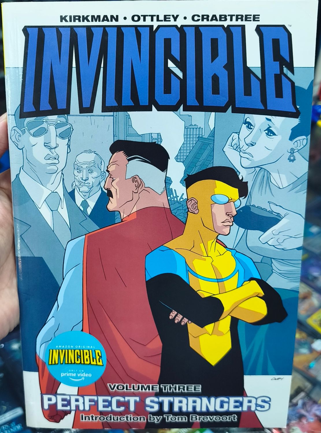 SJ1 Invencible Comic Perfect Strangers Inglés Image Cómics