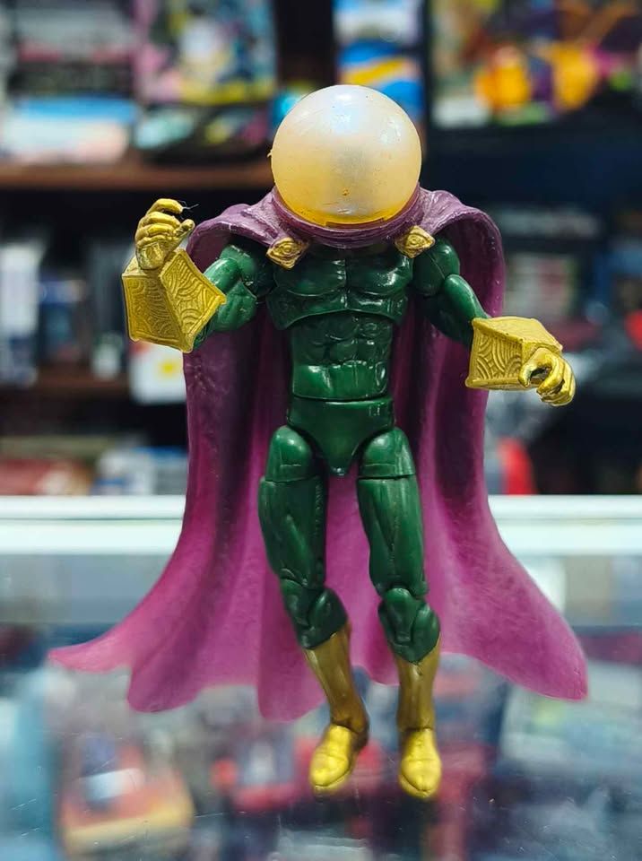 SJ1 Mysterio Figura Marvel Universe 3.75
