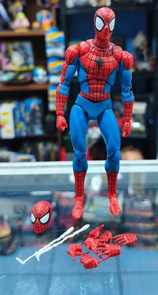 SJ6 Spider Man Figura Mafex Marvel Articulado
