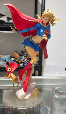 SJ6 Supergirl Figura Estatua Kotobukiya Streaky