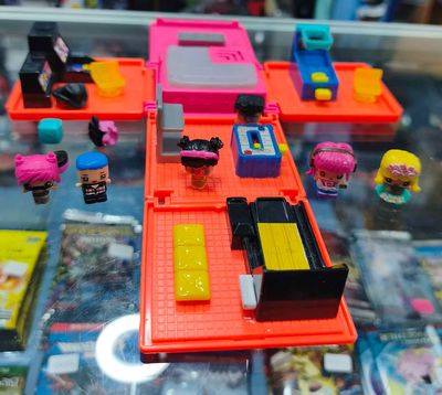 SJ6 My Mini Mixieqs Neon Arcade Playset Deluxe
