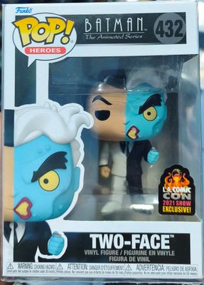 SJ2 Two-Face Figura Funko Pop 432 Batman The Animated Series Cómic Con Protector