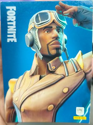 Maximilian  Rare Outfit 180 Fortnite Panini