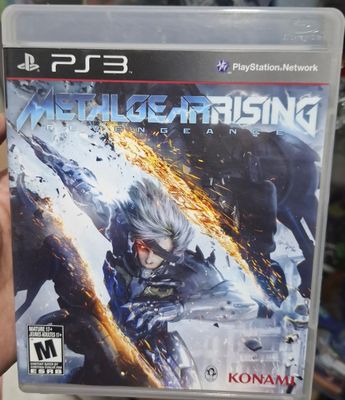 SJ1 Metal Gear Rising Revengeance Playstation 3 Usado Completo