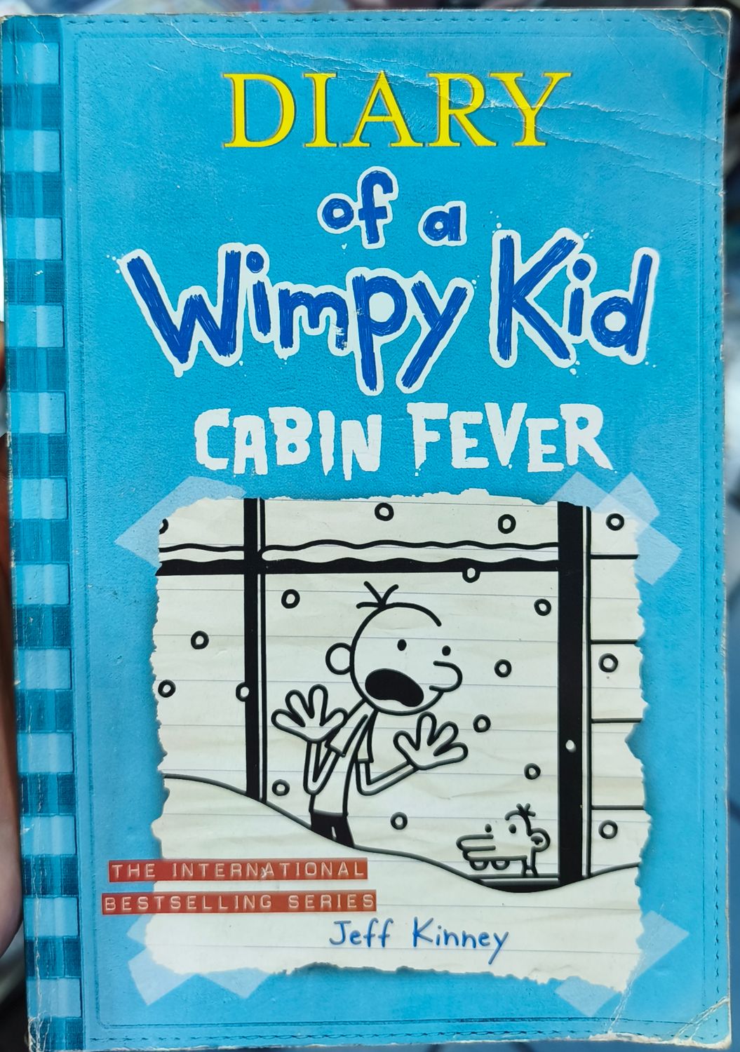 SJ6 Diary of a Wimpy Kid Cabina Fever Libro Inglés