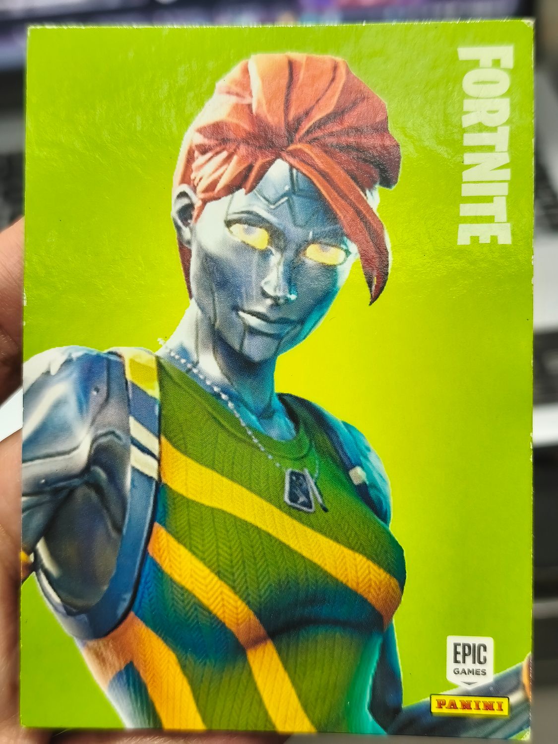 Chromium 162 Rare Outfit Fortnite Panini