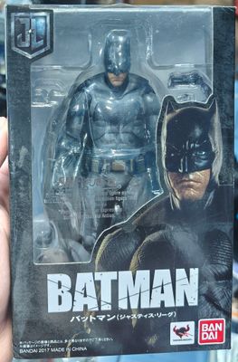 SJ1 Batman Figura SH Figuarts Tamashii Nations Bandai