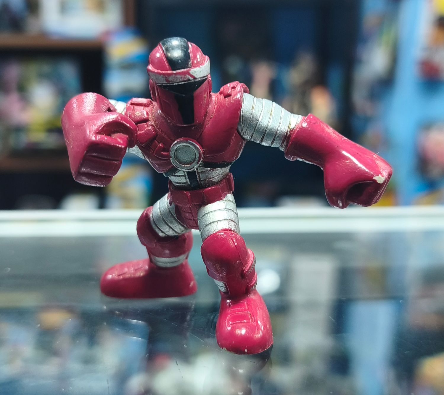 SJ6 Crimson Dynamo Figura Marvel Playskool