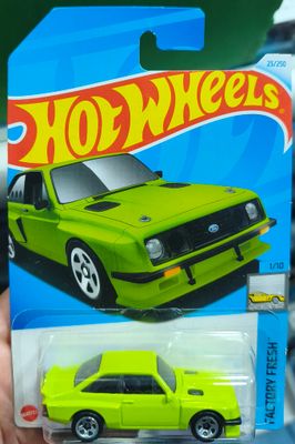 SJ6 Ford Escort RS2000 Hot Wheels