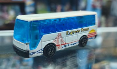 SJ1 Bus a Escala Express Tours Welly