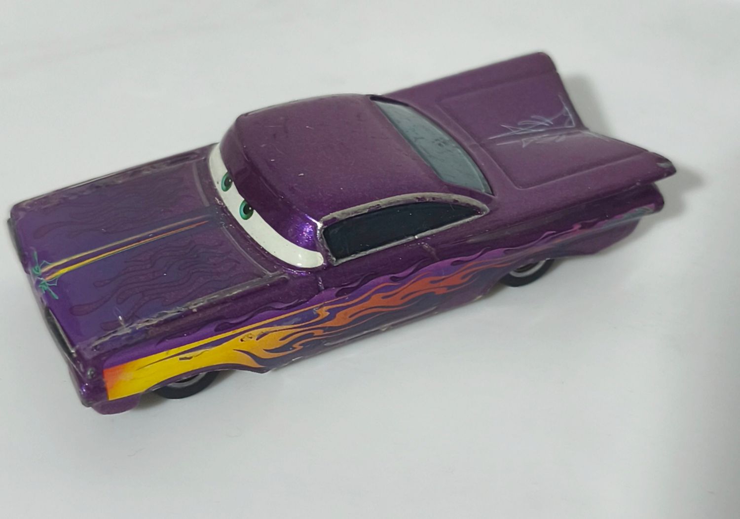 SJ6 Ramone Figura Cars de Metal Disney Pixar