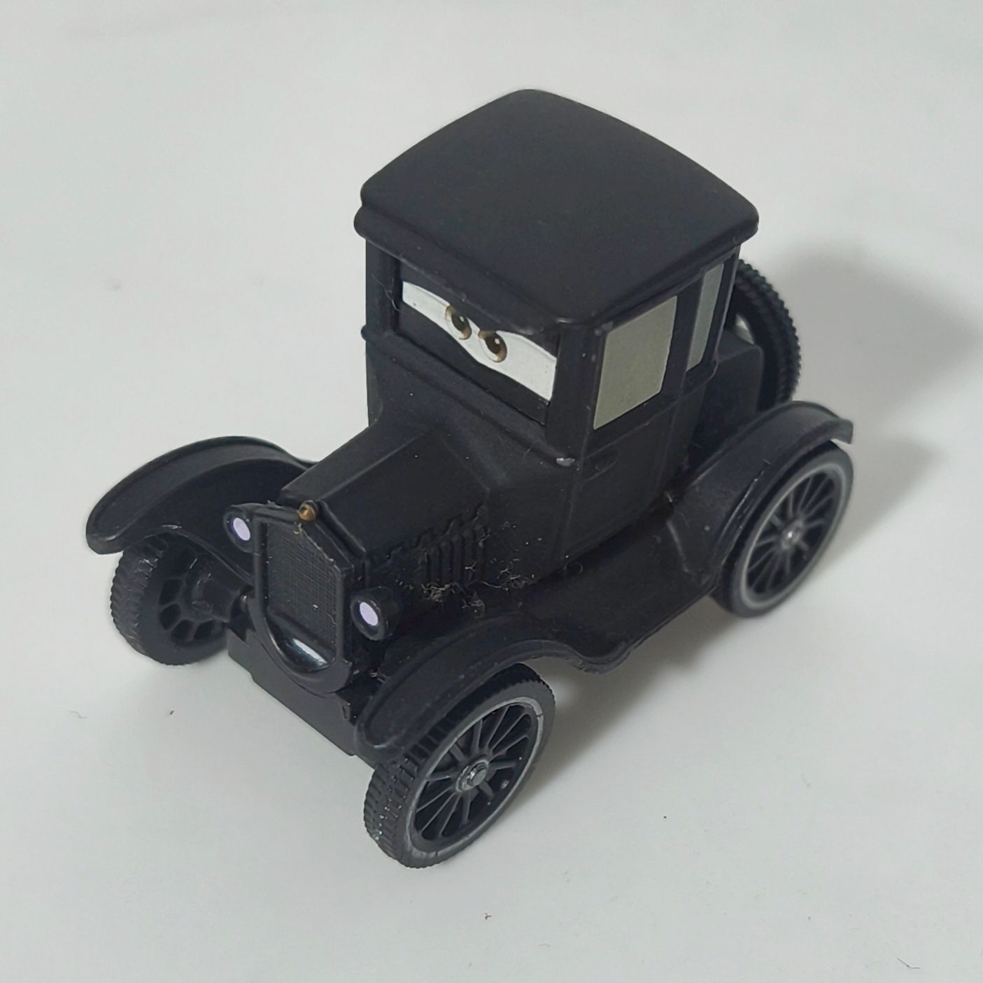 SJ6 Lizzie Figura Cars Disney Pixar