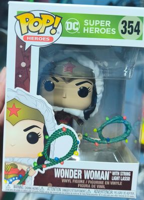 SJ6 Wonder Woman Figura Funko Pop 354 With String Light Lasso
