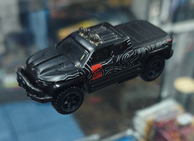 SJ6 Off Duty Hot Wheels