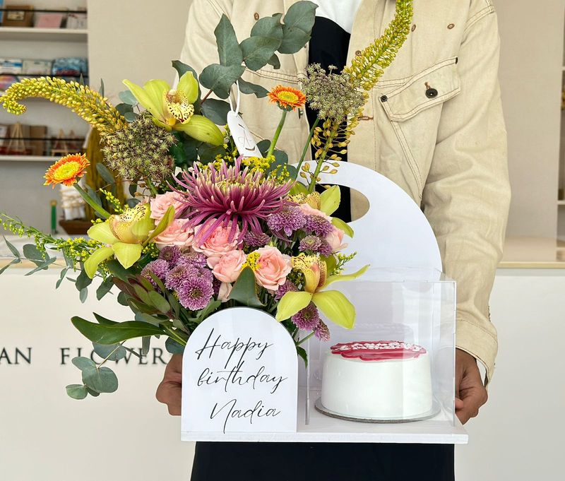 Vase Cake Stand