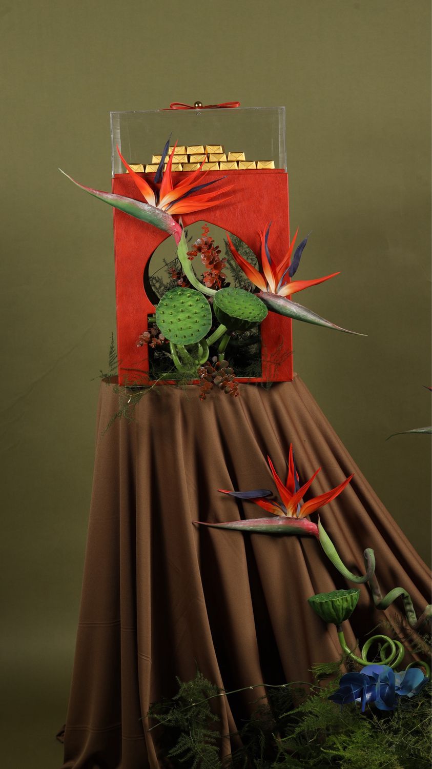 ​Leather chocolate stand