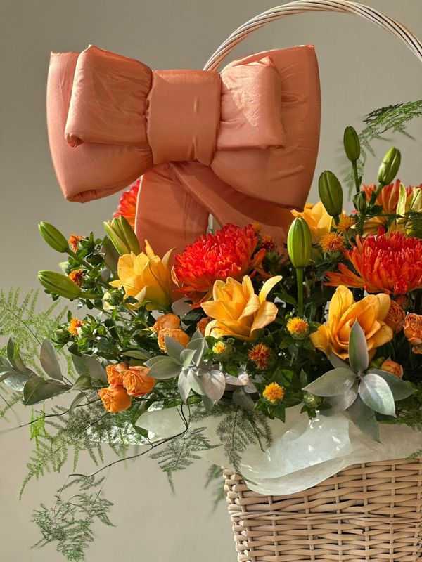 Large peachy basket