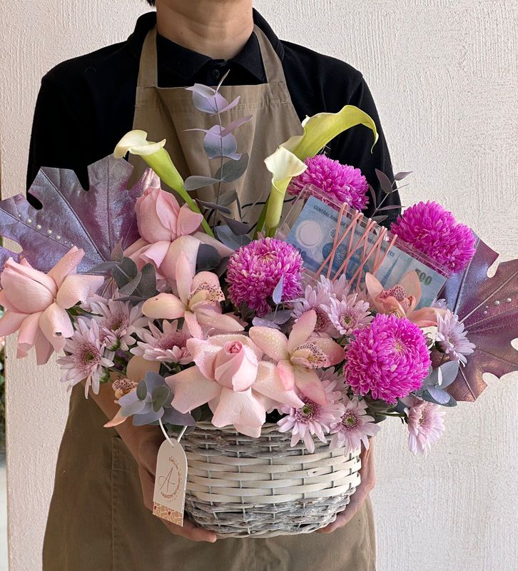 money vase