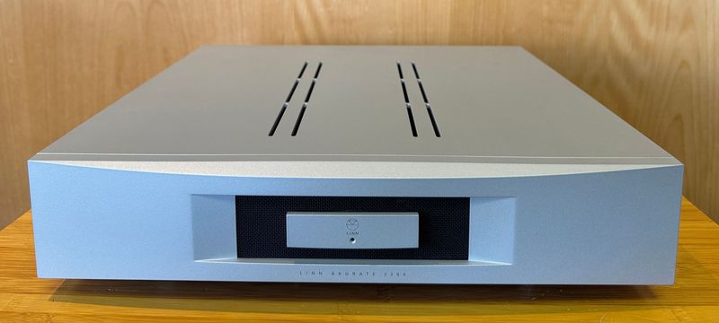 Linn Akurate 2200 Power Amplifier 585 Linn Akurate 2200 Power Amplifier 585