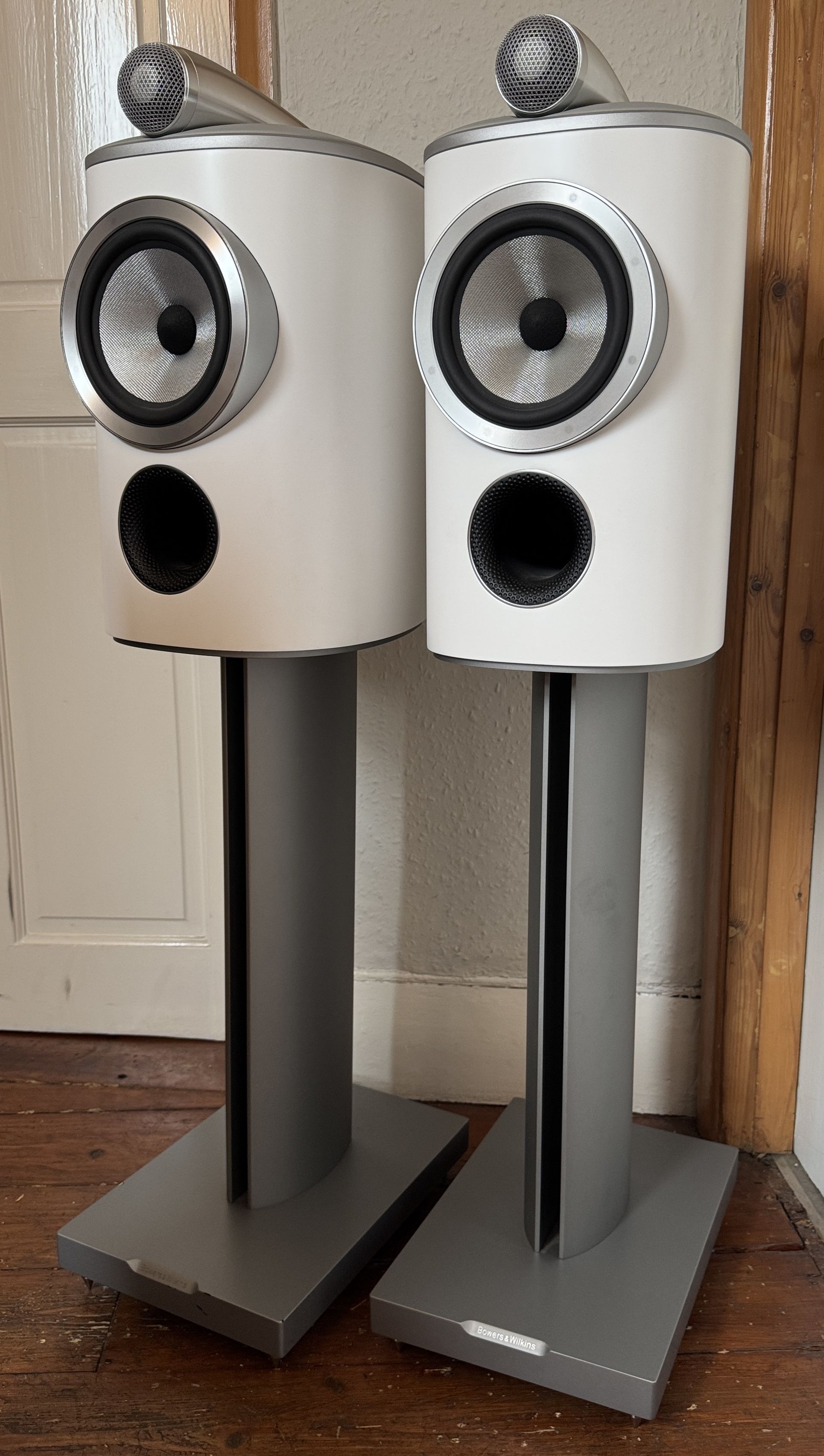 B&W 805D4 Loudspeakers with FS805D4 Stands