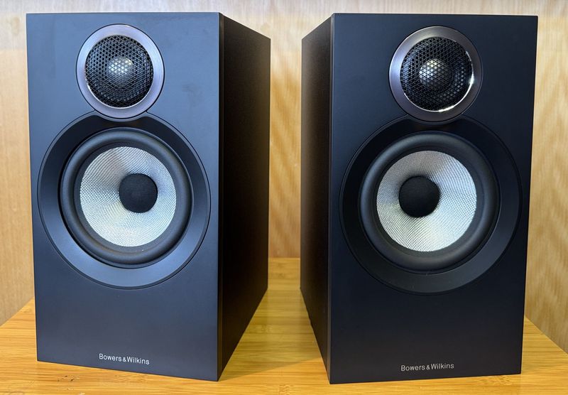 B&W 607 S3 Loudspeakers