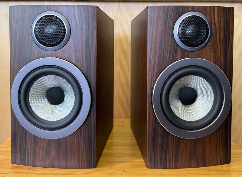 B&W 707 S3 Loudspeakers