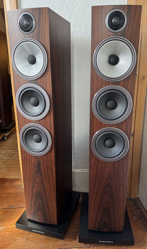 B&W 704 S3 Loudspeakers